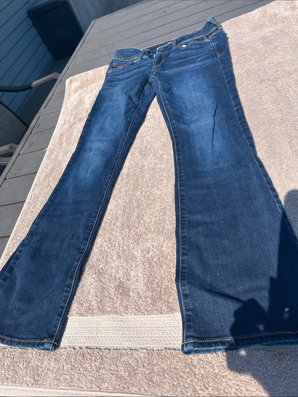 Size 2P Women's American Eagle Outfitters Dark Blue Flare Jeans